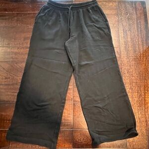 Old Navy Black Sweatpants with Elastic Waistband and Relaxed Fit